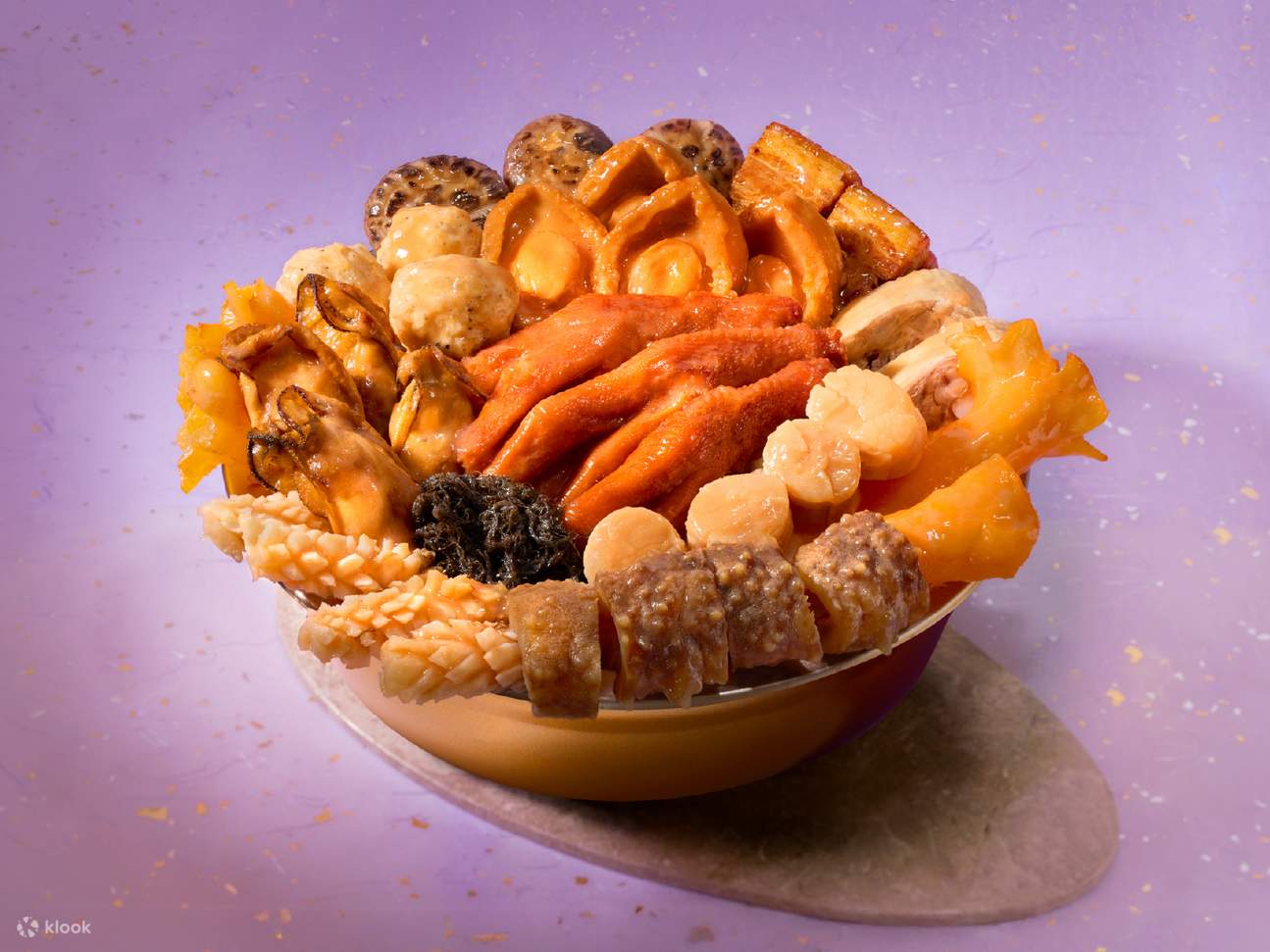 美心中菜] 新春粤式或潮式盆菜丨6/2-1/3 全港多间分店自取｜需提前三天亲临分店预订- Klook客路